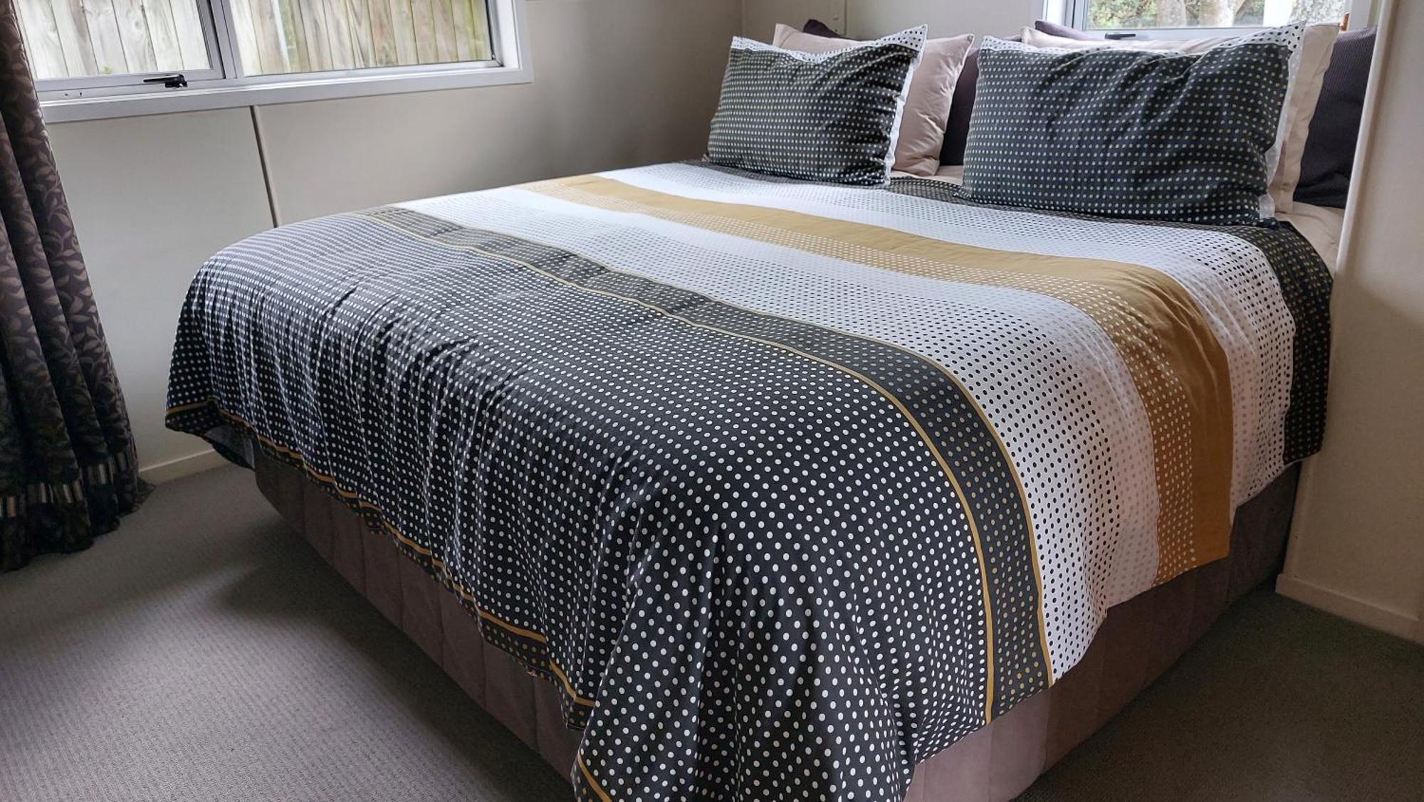 Bed And Breakfast Happy Home Taupo Accommodation ภายนอก รูปภาพ